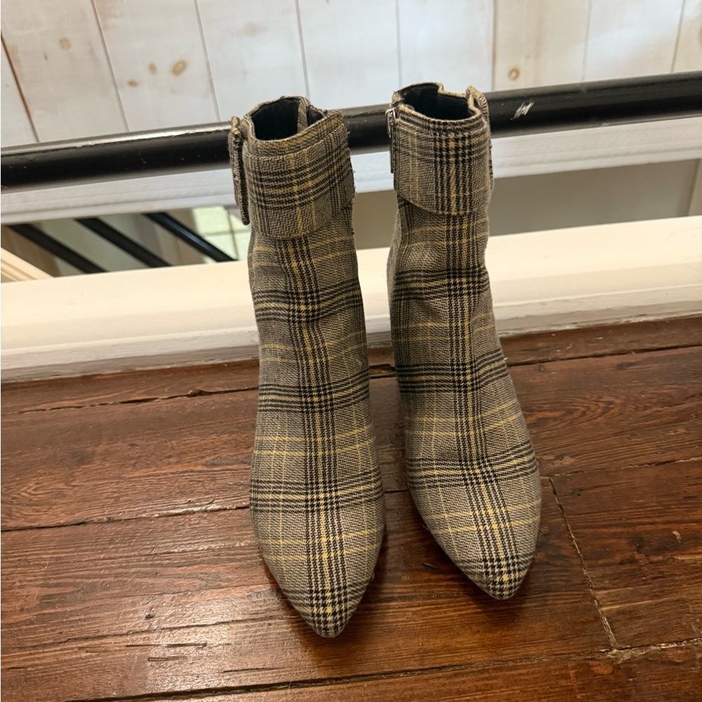 PLAID BOOTIES SIZE 6.5 (worn once) - Picture 3 of 5